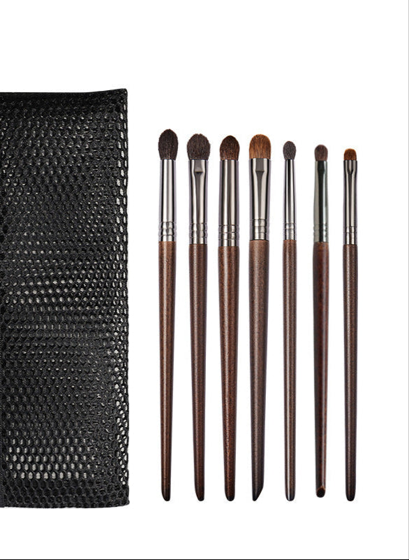 Handcrafted Solid Wood Handle Wool Makeup Brushes – Artistry in Every Sweep - Beauty Unstoppable Makeup Brush Set